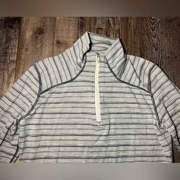 Smartwool Women's Merino Wool Quarter Zip in Gray Striped Size Small - Picture 4 of 7